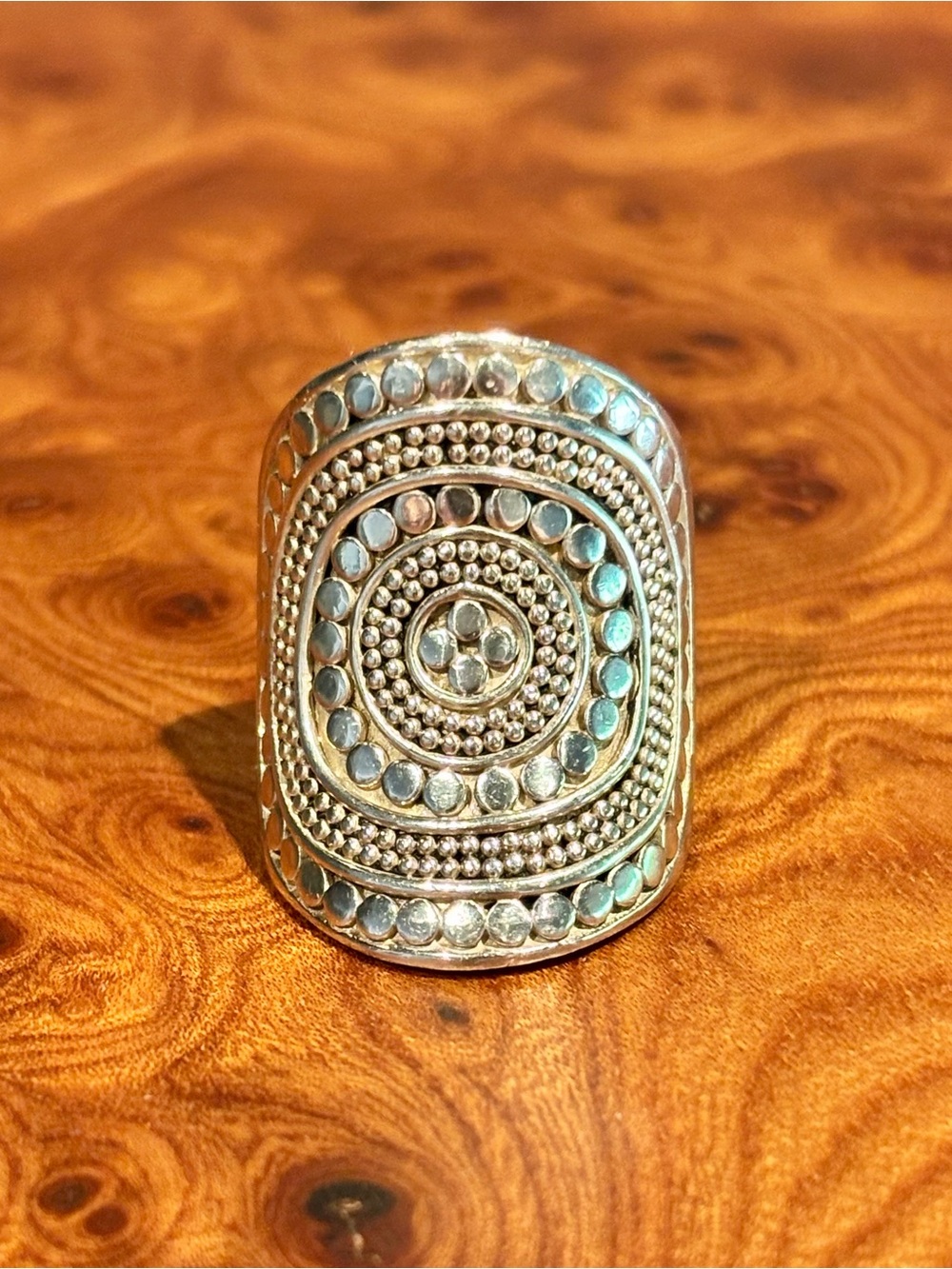 Anna Beck Classic Saddle Ring in Silver